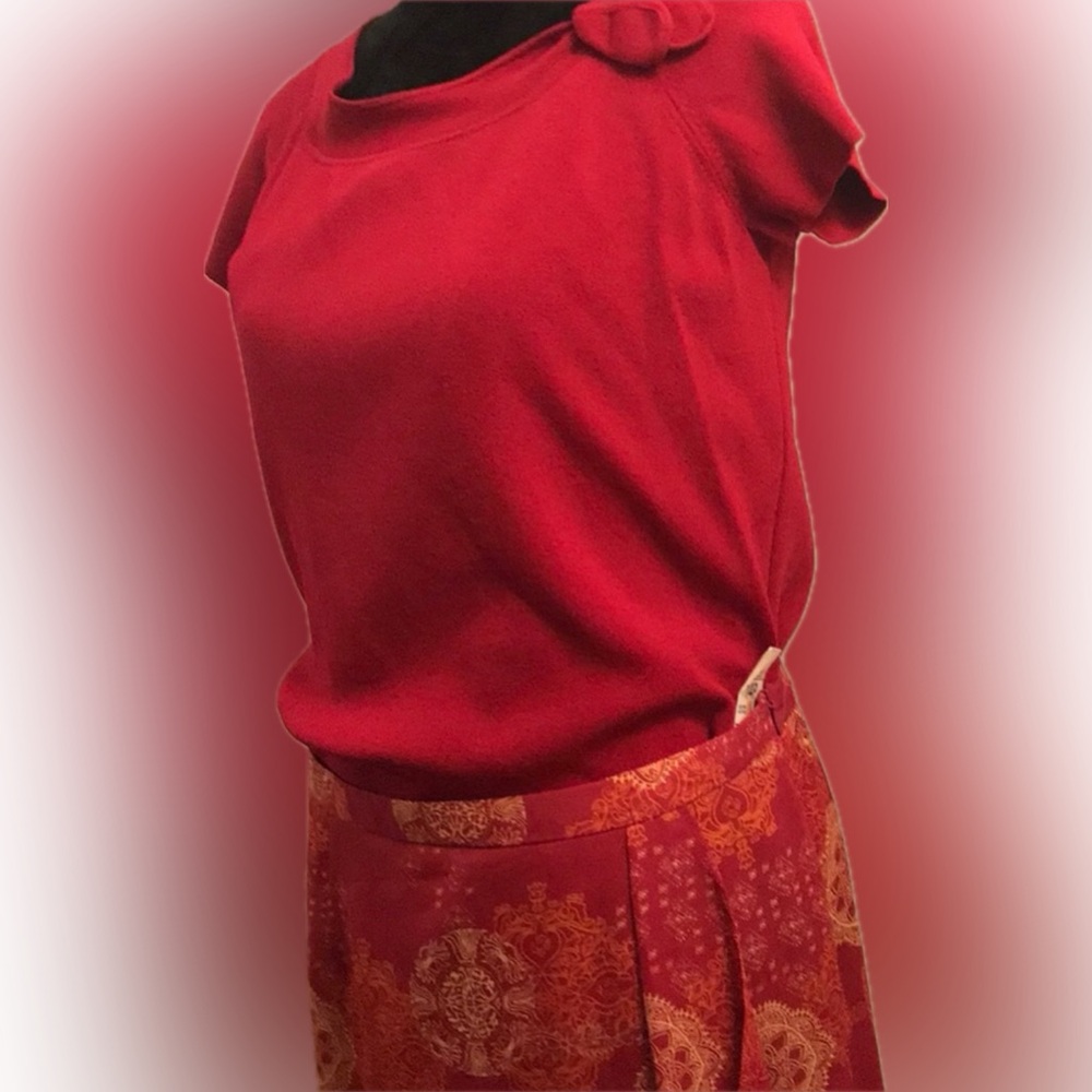 Red raspberry top brand Worthington and matching skirt $ 20 for outfit